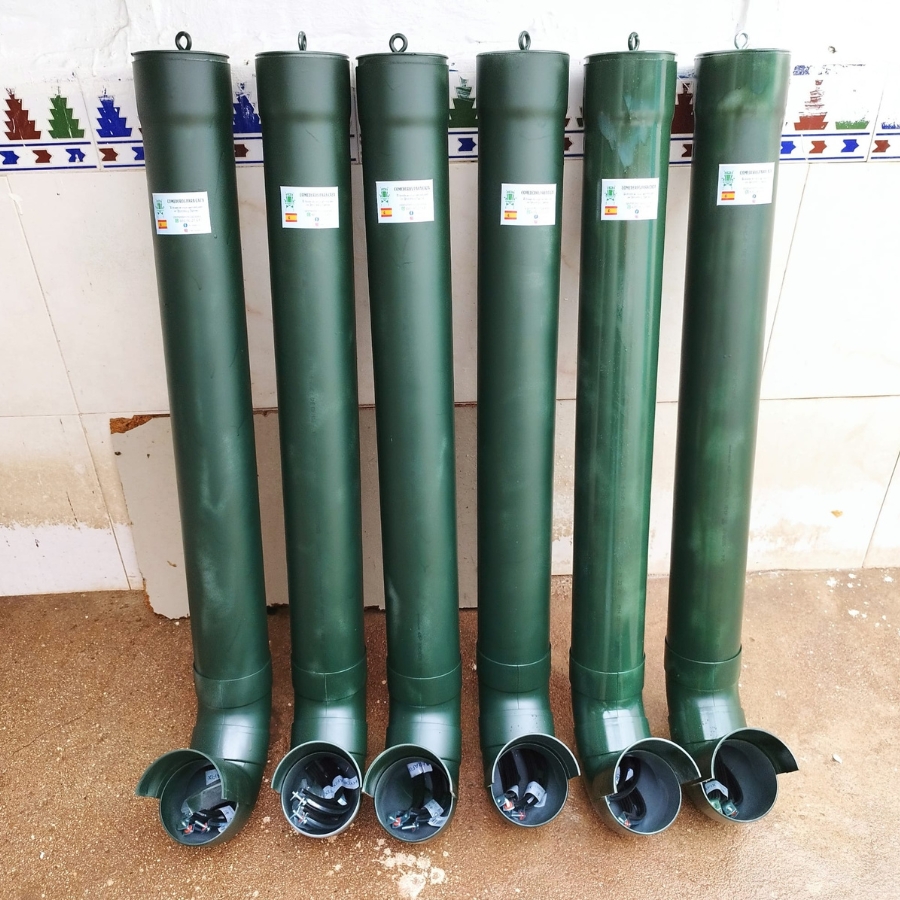 Comedero de tubo de PVC