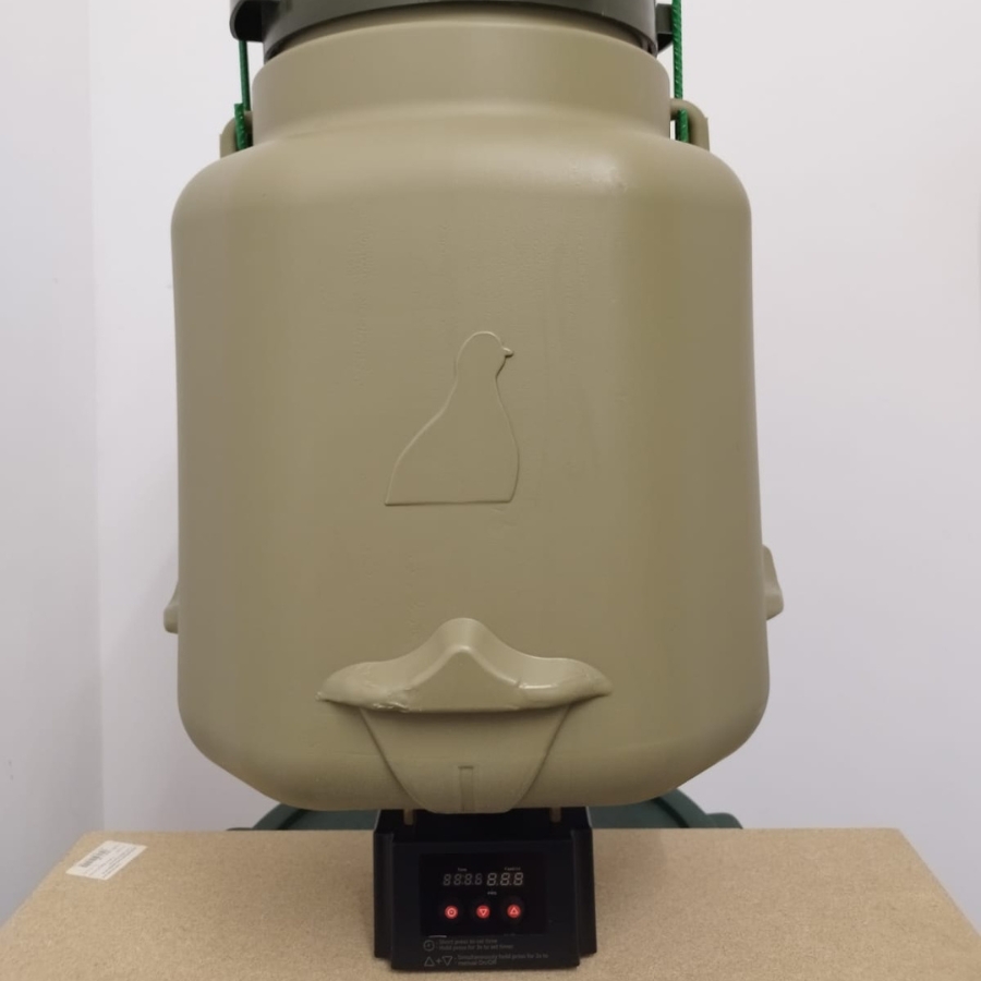 Comedero y dispensador